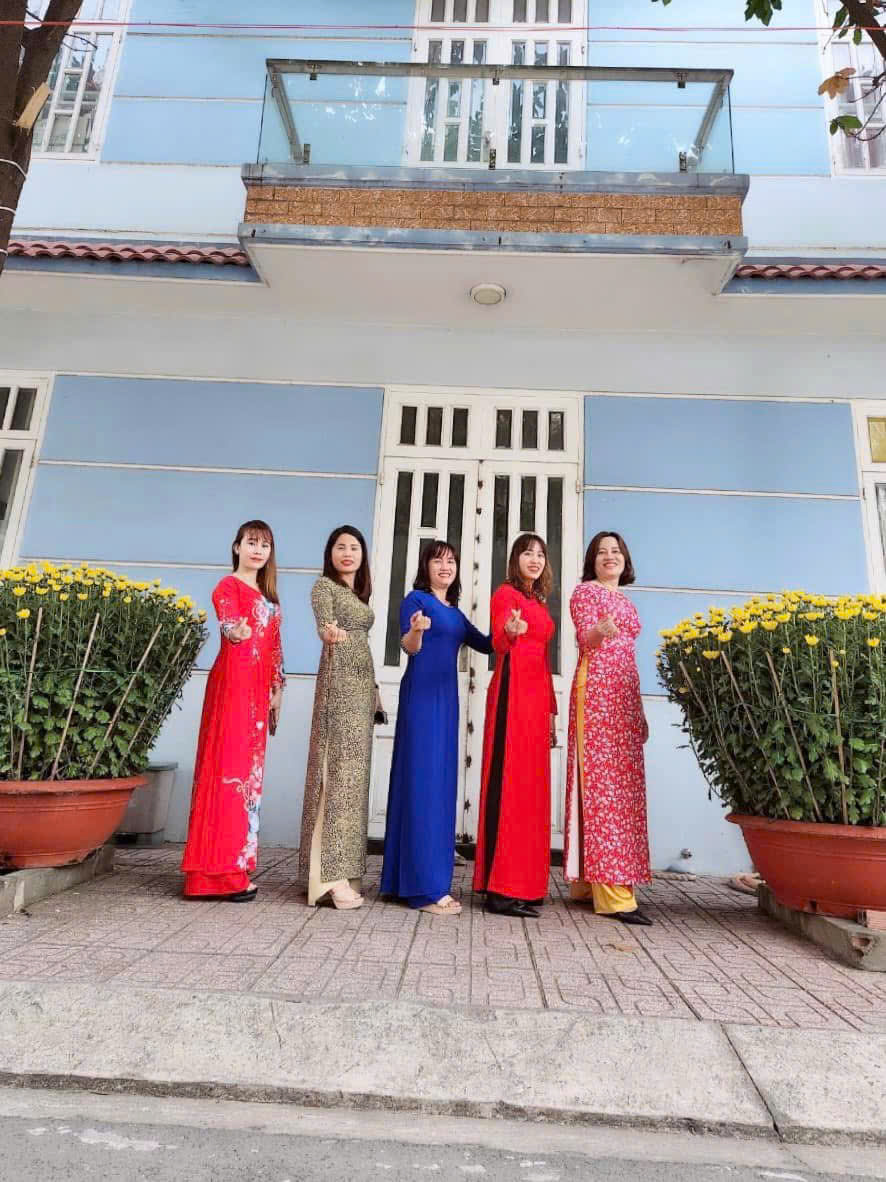 Dáng đẹp, da xinh – Phụ nữ  khu dân cư  Phú Mỹ Hiệp, DĨ AN, BÌNH DƯƠNG